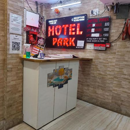 Hotel Metro Park New Delhi Eksteriør billede