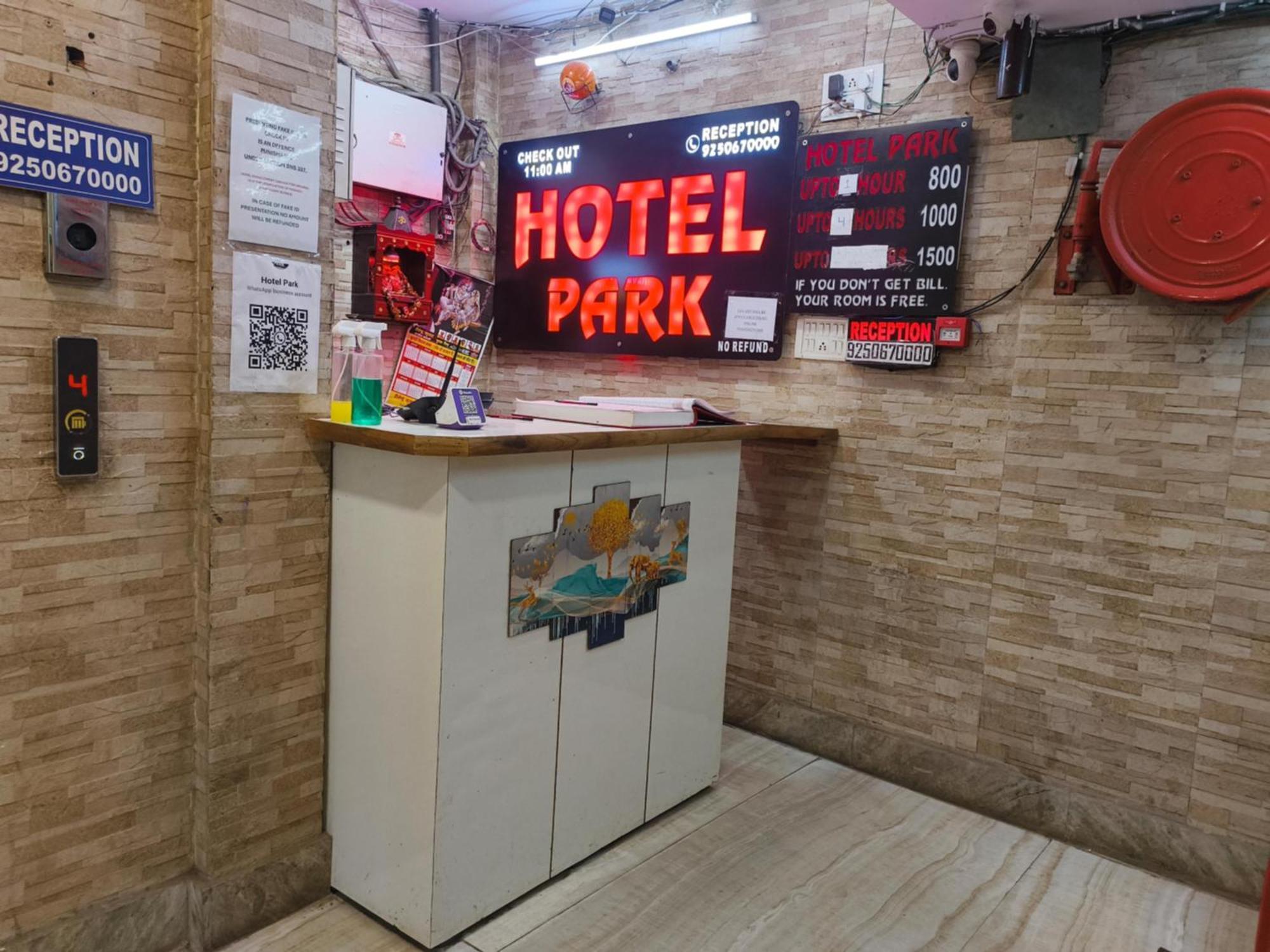 Hotel Metro Park New Delhi Eksteriør billede